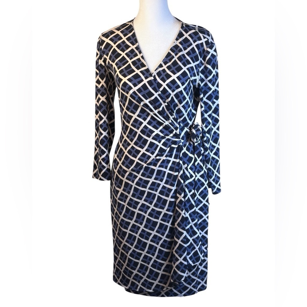 Donna Morgan White Blue Resort Midi Chic Geometric Wrap Dress Size 4